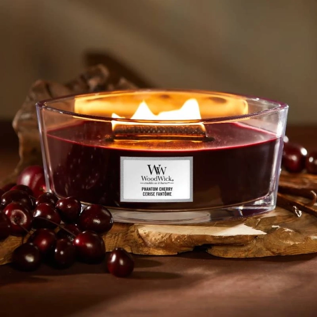 Woodwick Phantom Cherry vonná sviečka 453 g, doba horenia 40 - 70 hodín